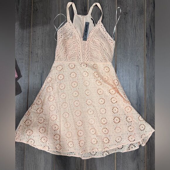 New Gianni Bini Dress - Picture 1 of 2